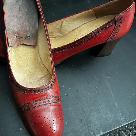Vintage Bruno Magli Red Leather Heels.  Size 8 1/2. - Picture 11 of 12